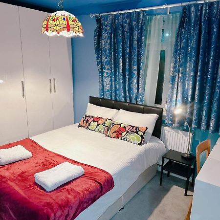 Luxury Double Blue Room Londyn Zewnętrze zdjęcie